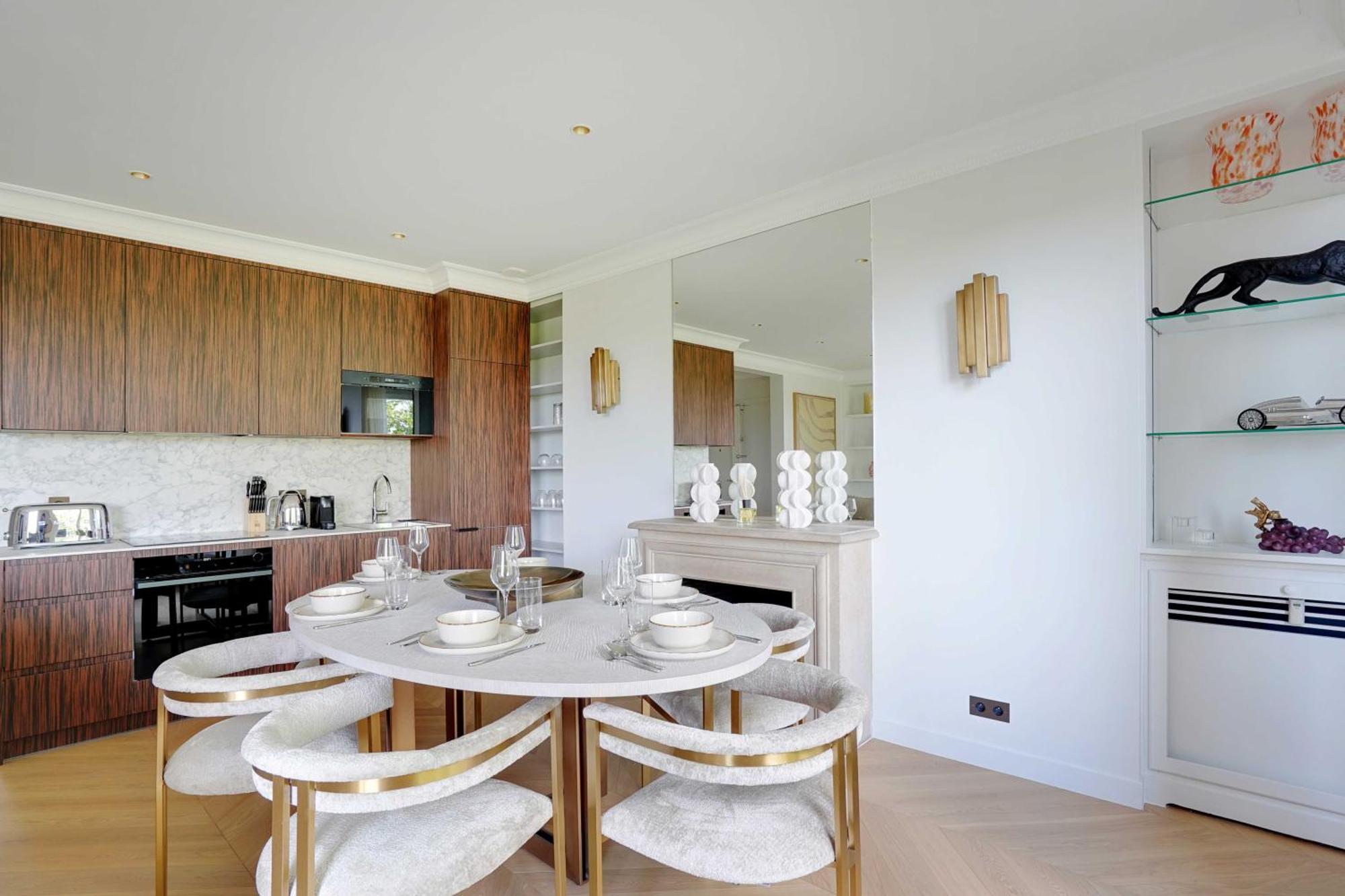 Luxurious - 2br- 6p Eiffel Tower View Appartamento Parigi